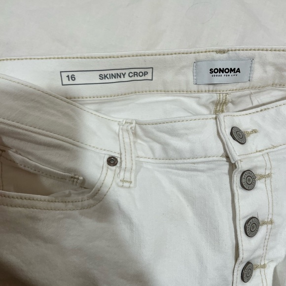 Sonoma Button Skinny Crop - Picture 4 of 4